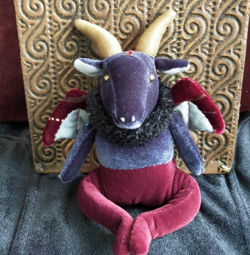 黄衣の王 ハスターのぬいぐるみ 【クトゥルフ神話】1 | めめんと・もり